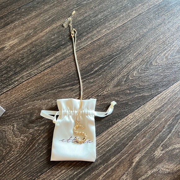S Necklace - Picture 1 of 3